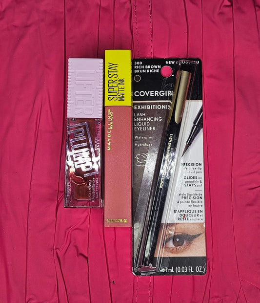 Paquetes de 3 piezas cosmeticos americano ( 2 labiales y delineador )